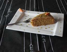 Karottentorte mit Mandeln und Pistazien Karottentorte mit Mandeln und Pistazien