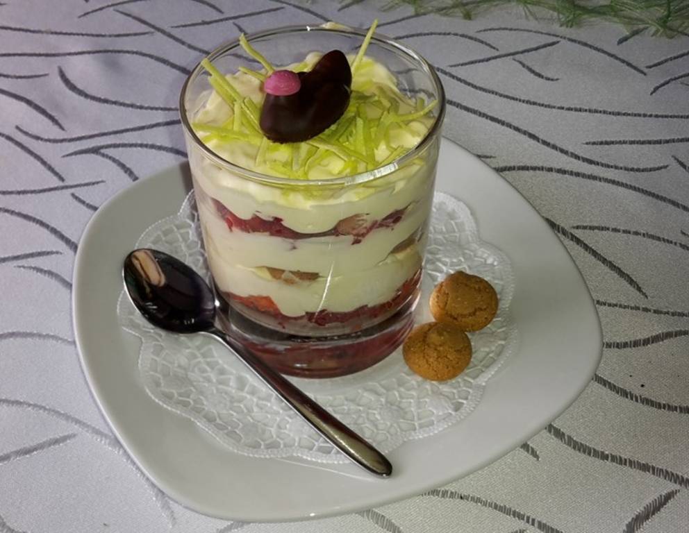 Erdbeertiramisu im Glas Erdbeertiramisu im Glas