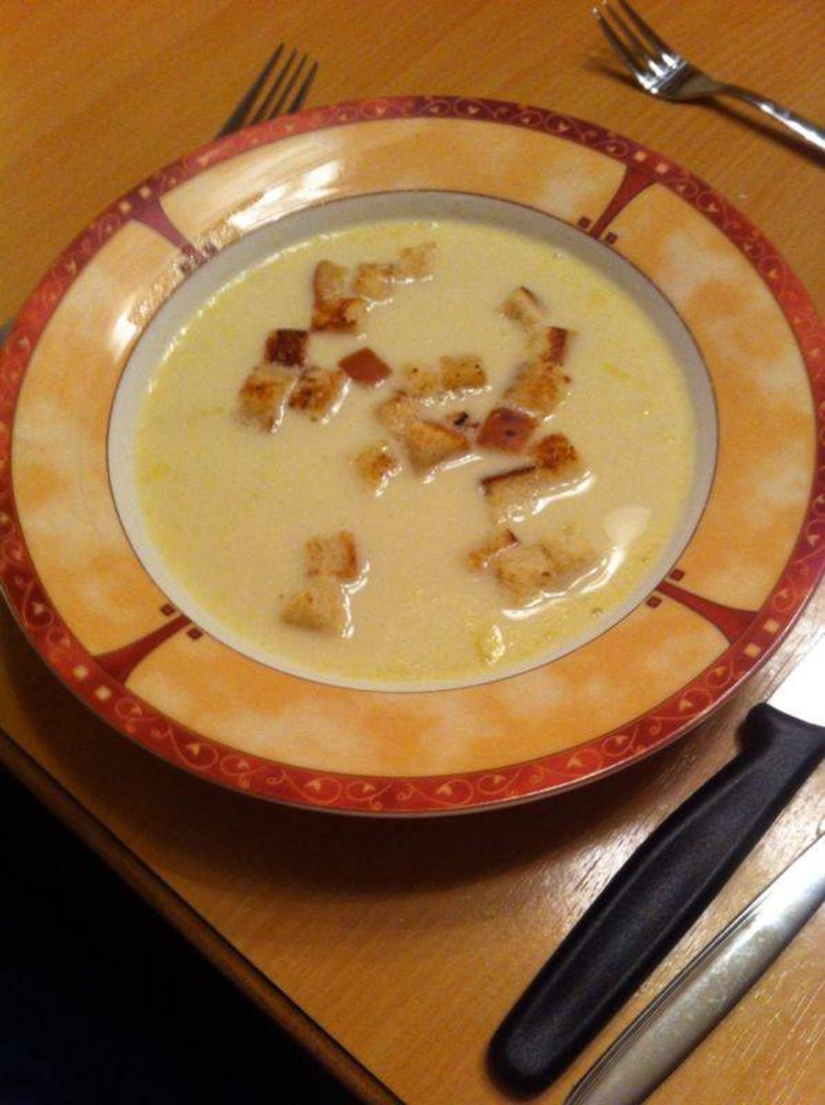 Kartoffelcremesuppe mit Croutons und Speck Rezept - ichkoche.de Kartoffelcremesuppe mit Croutons und Speck Rezept - ichkoche.de