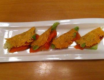 Parmesanröllchen mit Lachs Parmesanröllchen mit Lachs