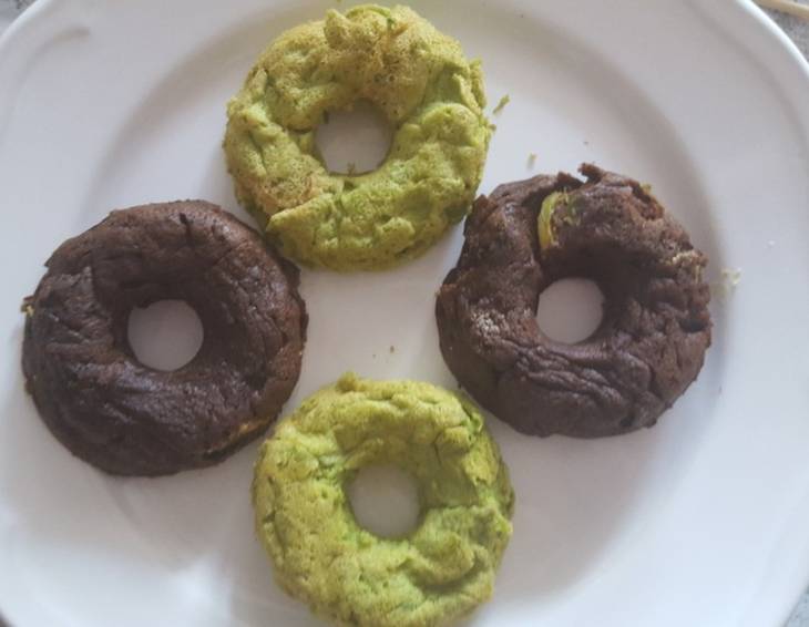 Zweierlei Avocadoküchlen Zweierlei Avocadoküchlen