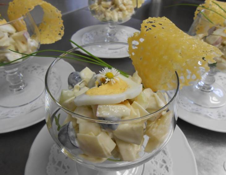 Weintrauben-Käse-Salat Weintrauben-Käse-Salat