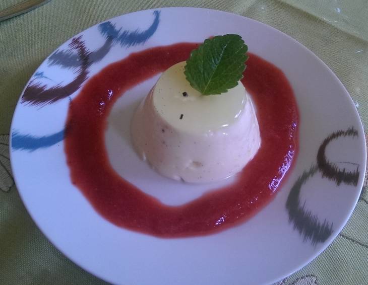 Panna Cotta mit Buttermilch Panna Cotta mit Buttermilch
