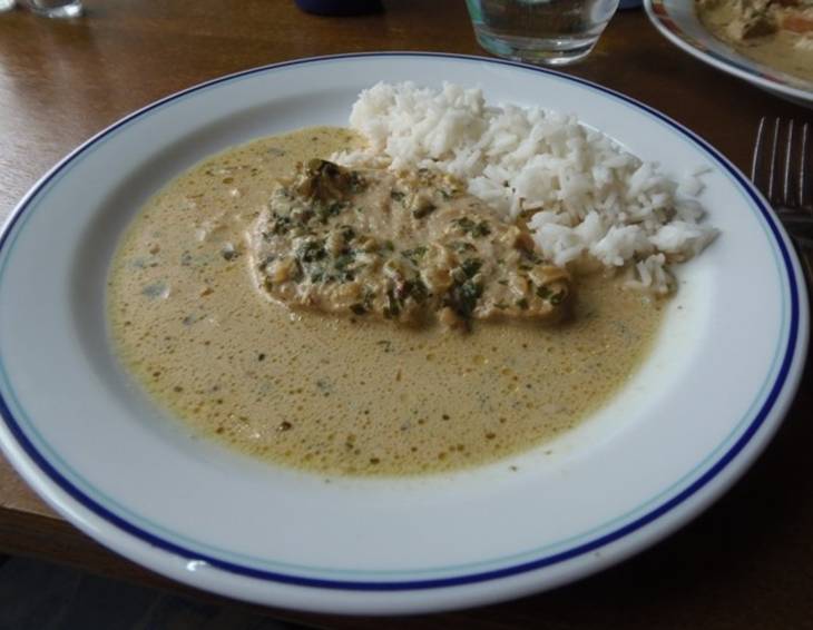 Karreesteak mit Kräutersauce Karreesteak mit Kräutersauce