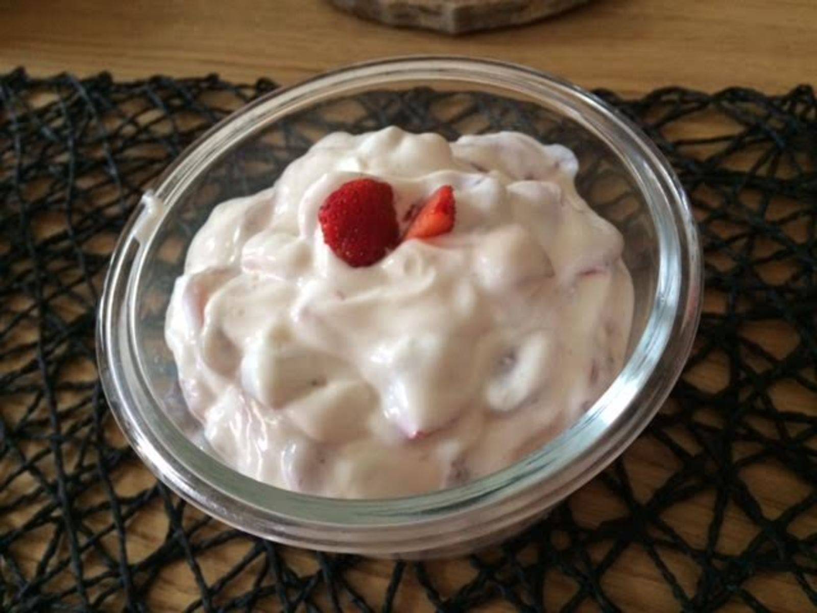 Erdbeer-Topfen-Rahm-Creme Rezept - ichkoche.de Erdbeer-Topfen-Rahm-Creme Rezept - ichkoche.de