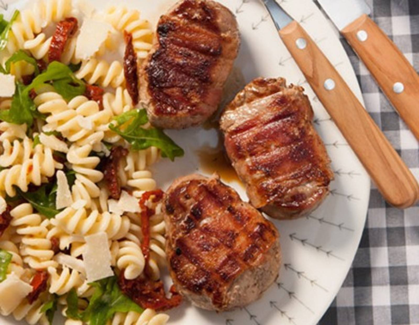 Schweinsmedaillons im Speckmantel Rezept