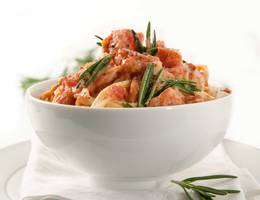 Pasta mit Rosmarin-Paradeisersugo Pasta mit Rosmarin-Paradeisersugo