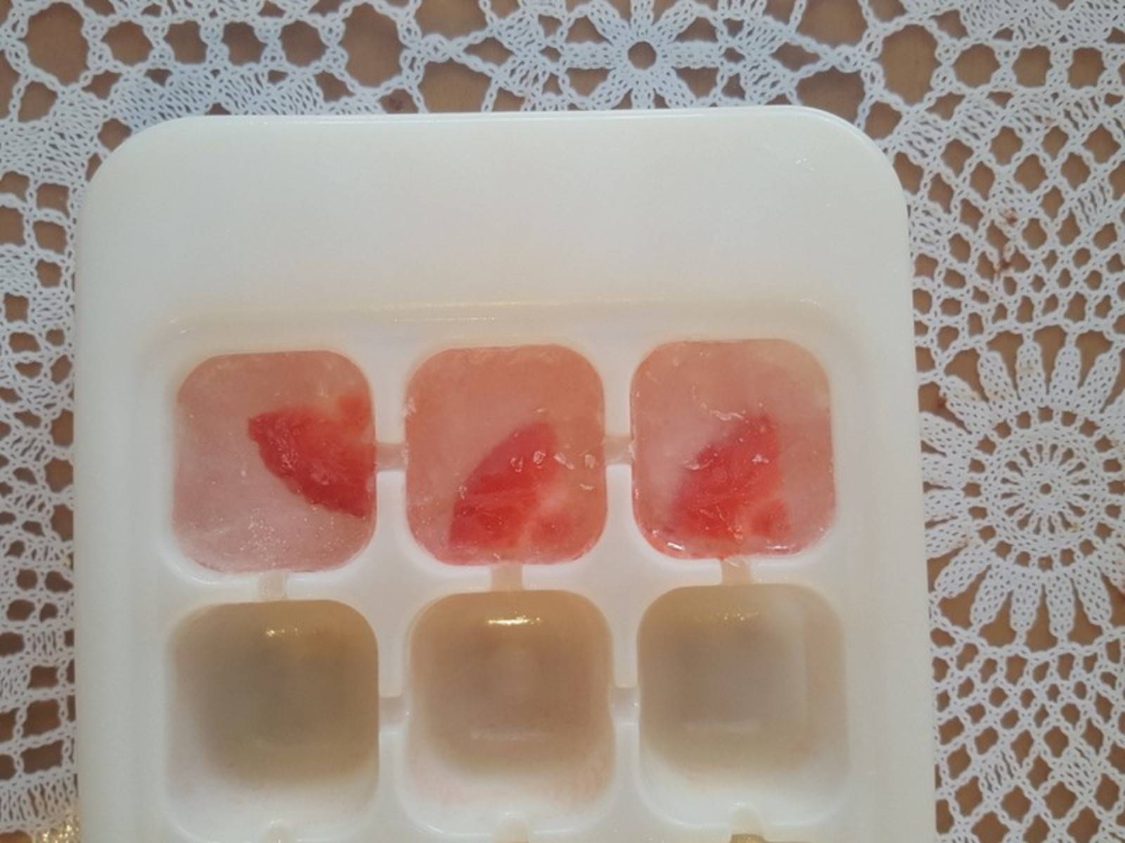 Erdbeer-Zitronen Eiswürfel Rezept - ichkoche.de