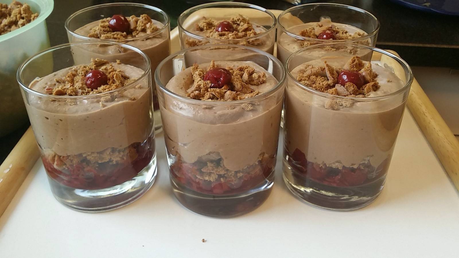 Schwarzwaldbecher Rezept - ichkoche.de Schwarzwaldbecher Rezept - ichkoche.de