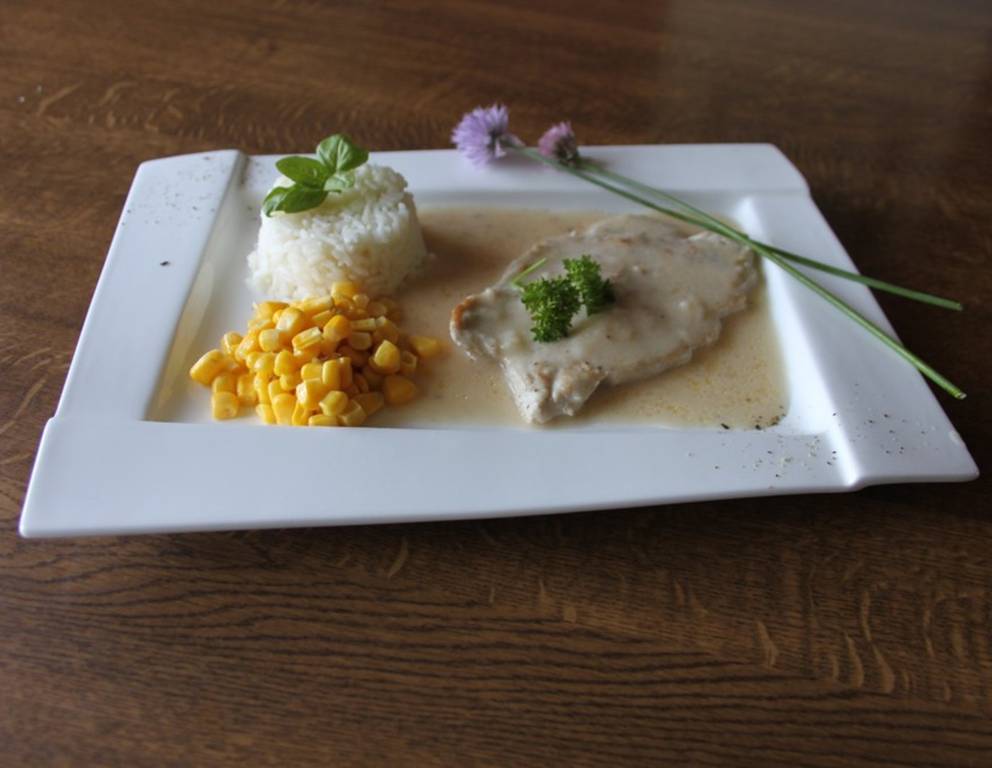 Putenschnitzel in Soße Putenschnitzel in Soße