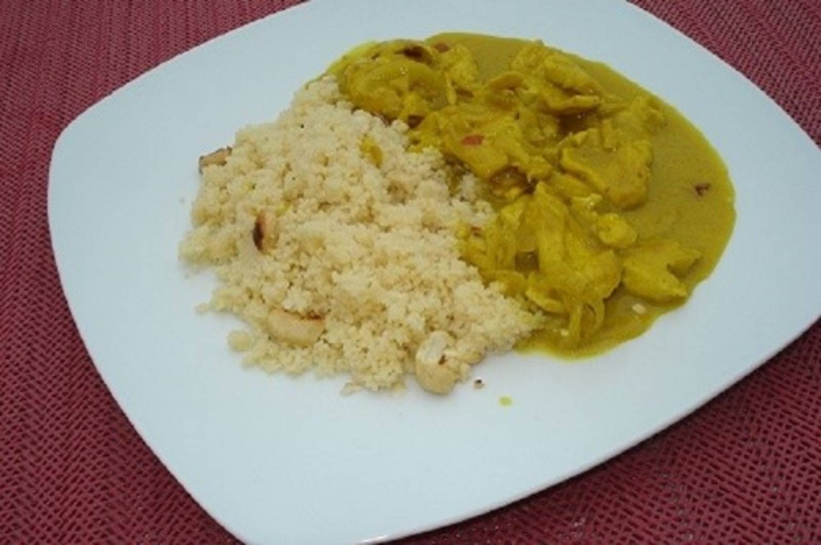 Couscous mit Hühnercurry Rezept - ichkoche.ch
