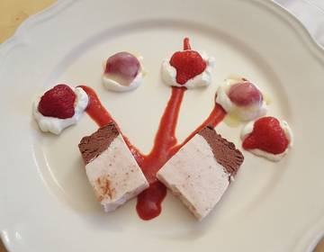 Erdbeerdessert "Eruption" Erdbeerdessert "Eruption"