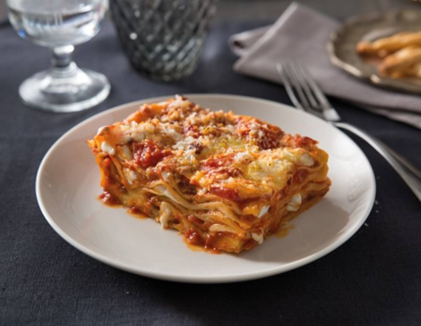 Klassische Lasagne mit Sauce Bolognese Rezept