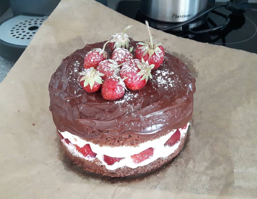 Erdbeer-Schoko-Schlag-Torte Erdbeer-Schoko-Schlag-Torte