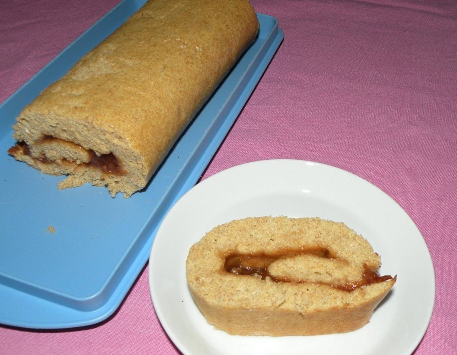 Dinkelbiskuitroulade