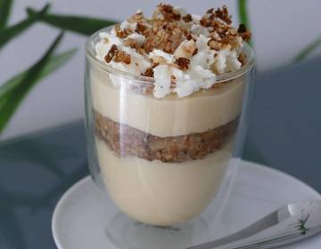 Sherrycreme mit Haselnuss Sherrycreme mit Haselnuss