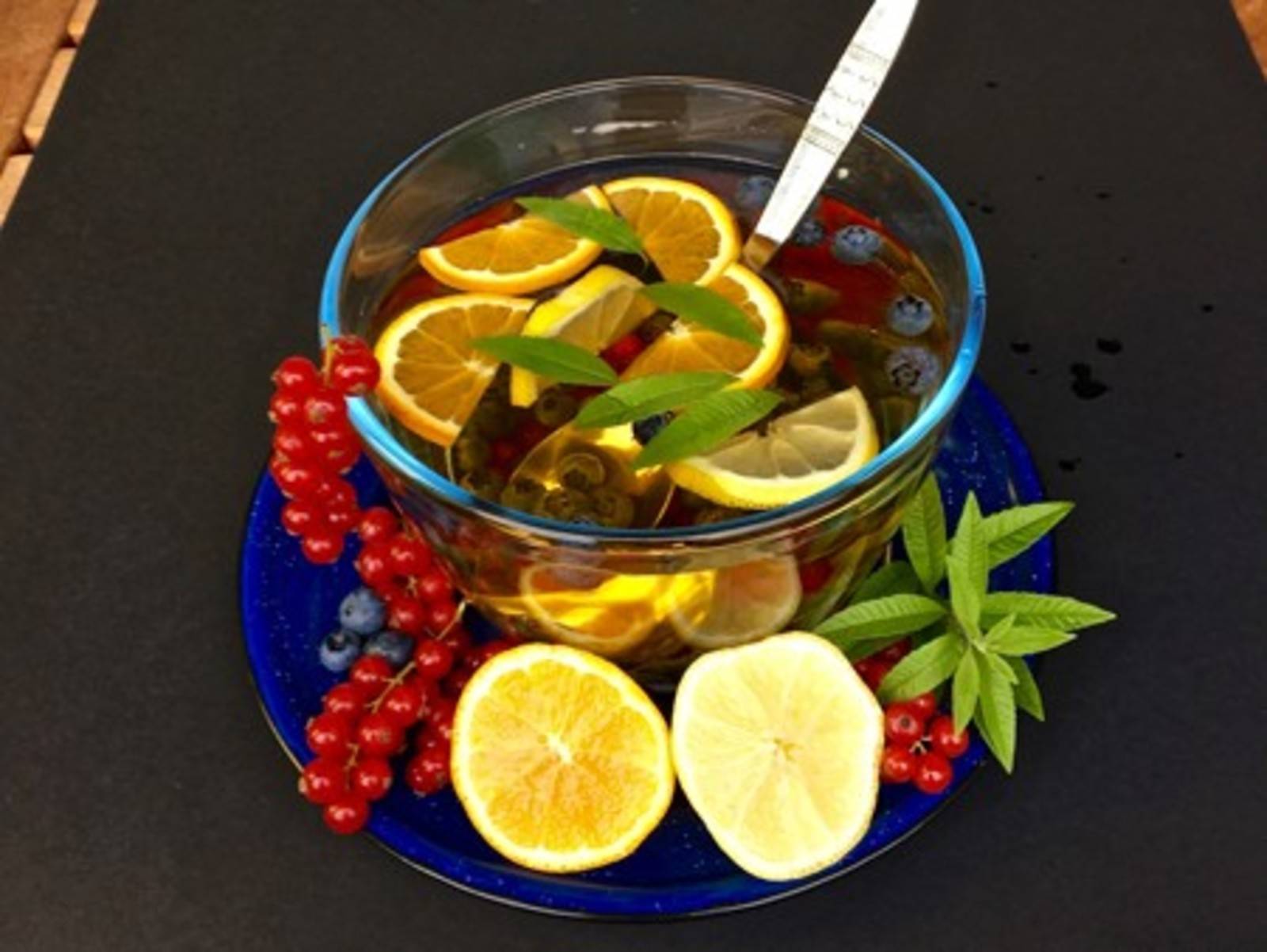 Beerenbowle Rezept - ichkoche.de Beerenbowle Rezept - ichkoche.de