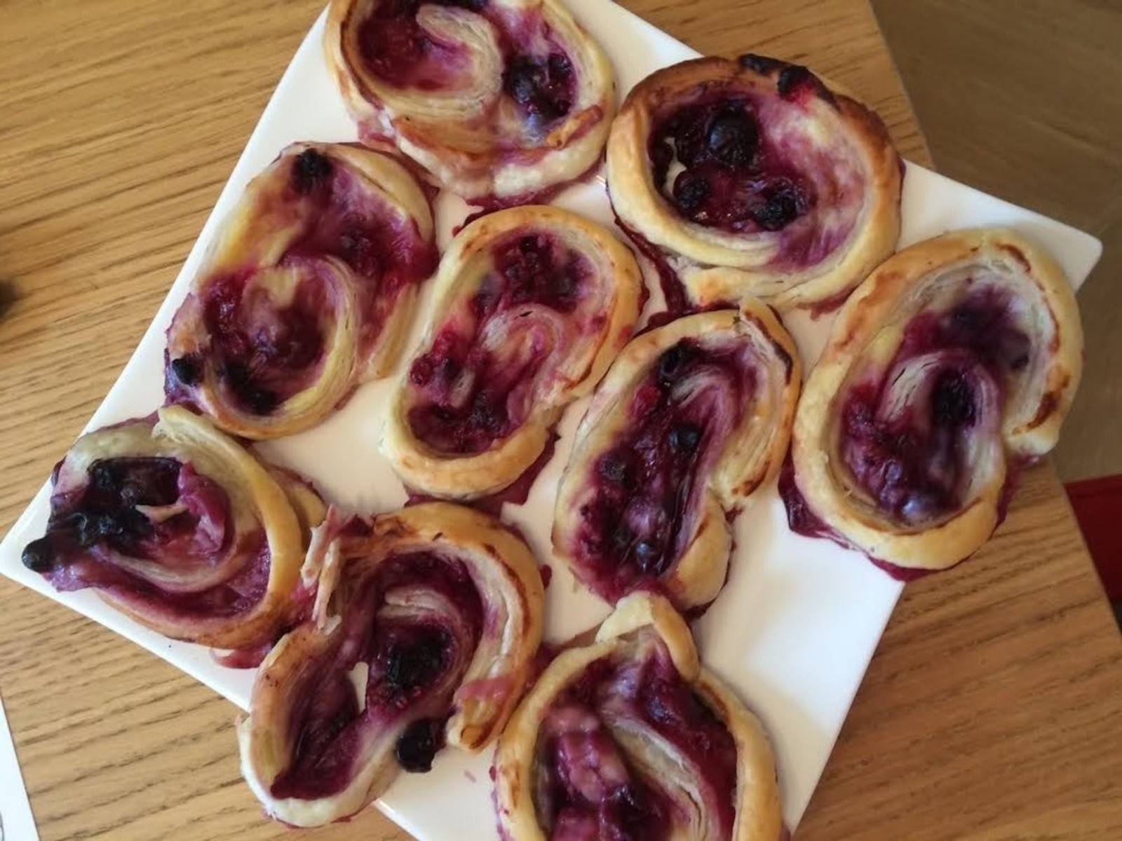 Beeren-Pudding-Schnecken