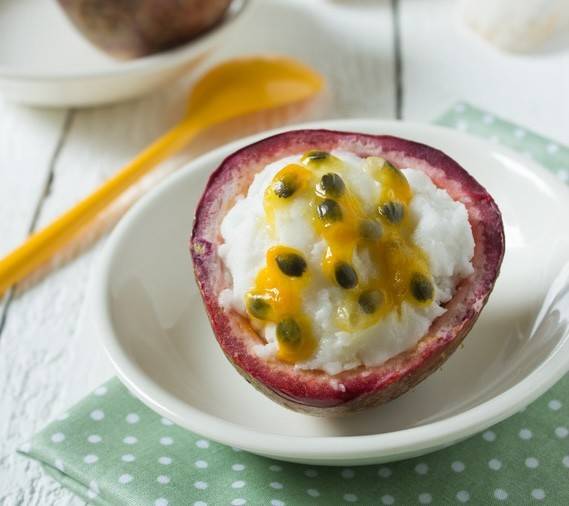 Zitroneneis mit Maracuja Rezept