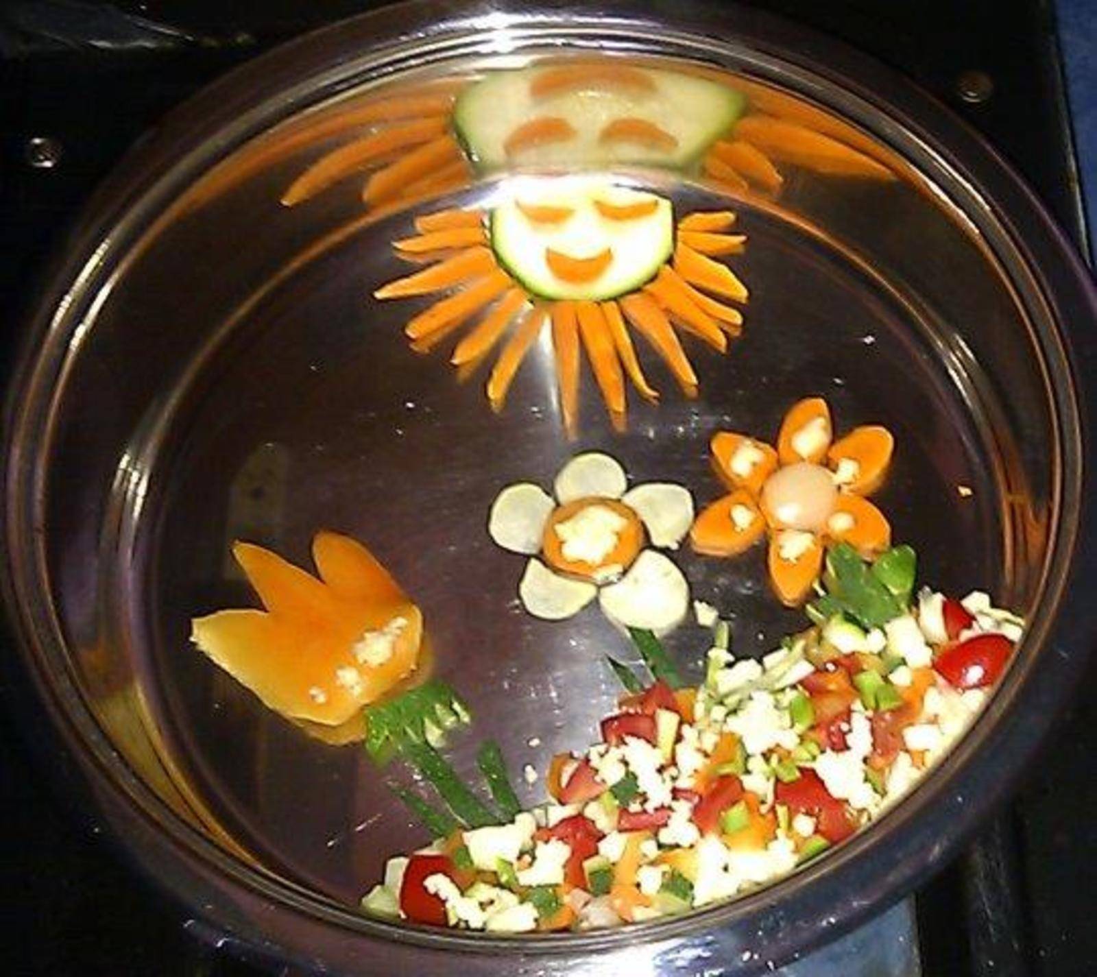 Sommersalat mit Paprika und Ziegenkase