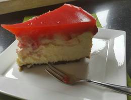 Cheesecake mit Erdbeer-Limes-Topping