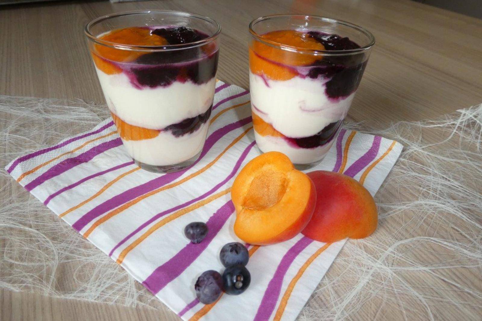 Heidelbeer-Marillen-Joghurtcreme Rezept - ichkoche.at Heidelbeer-Marillen-Joghurtcreme Rezept - ichkoche.at