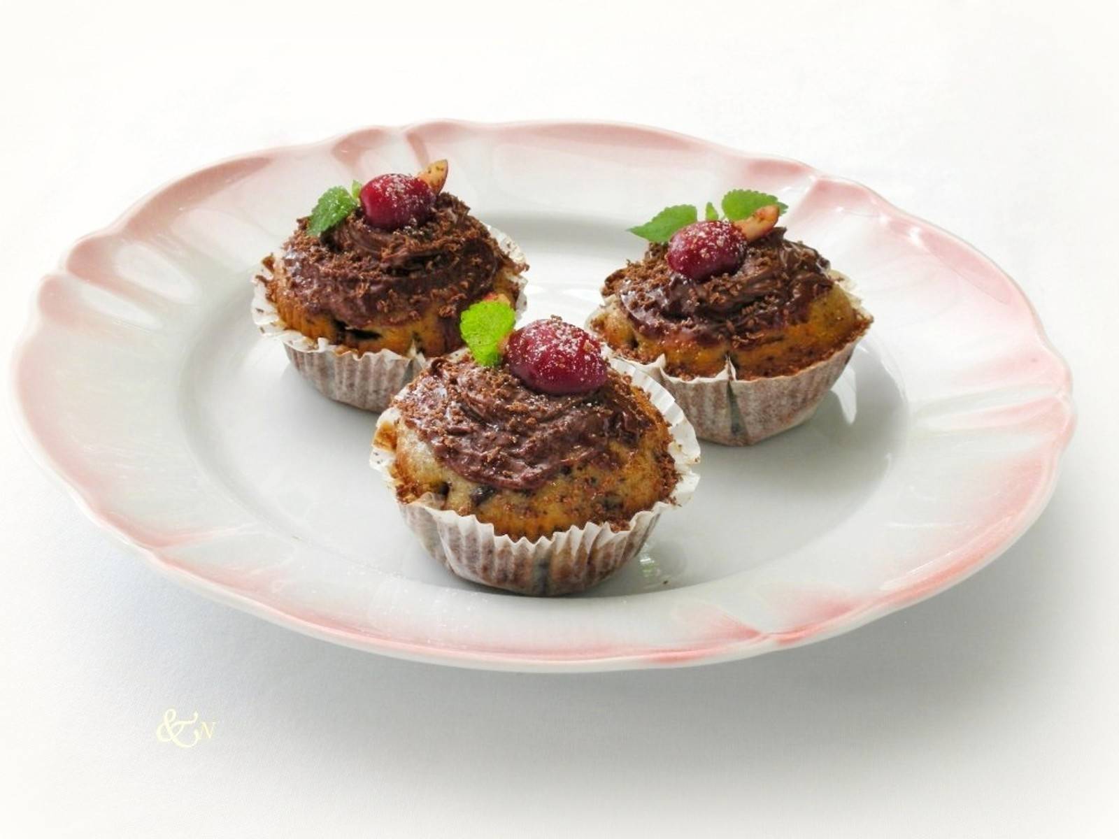 Kirsch-Muffins mit Schokolade-Bits