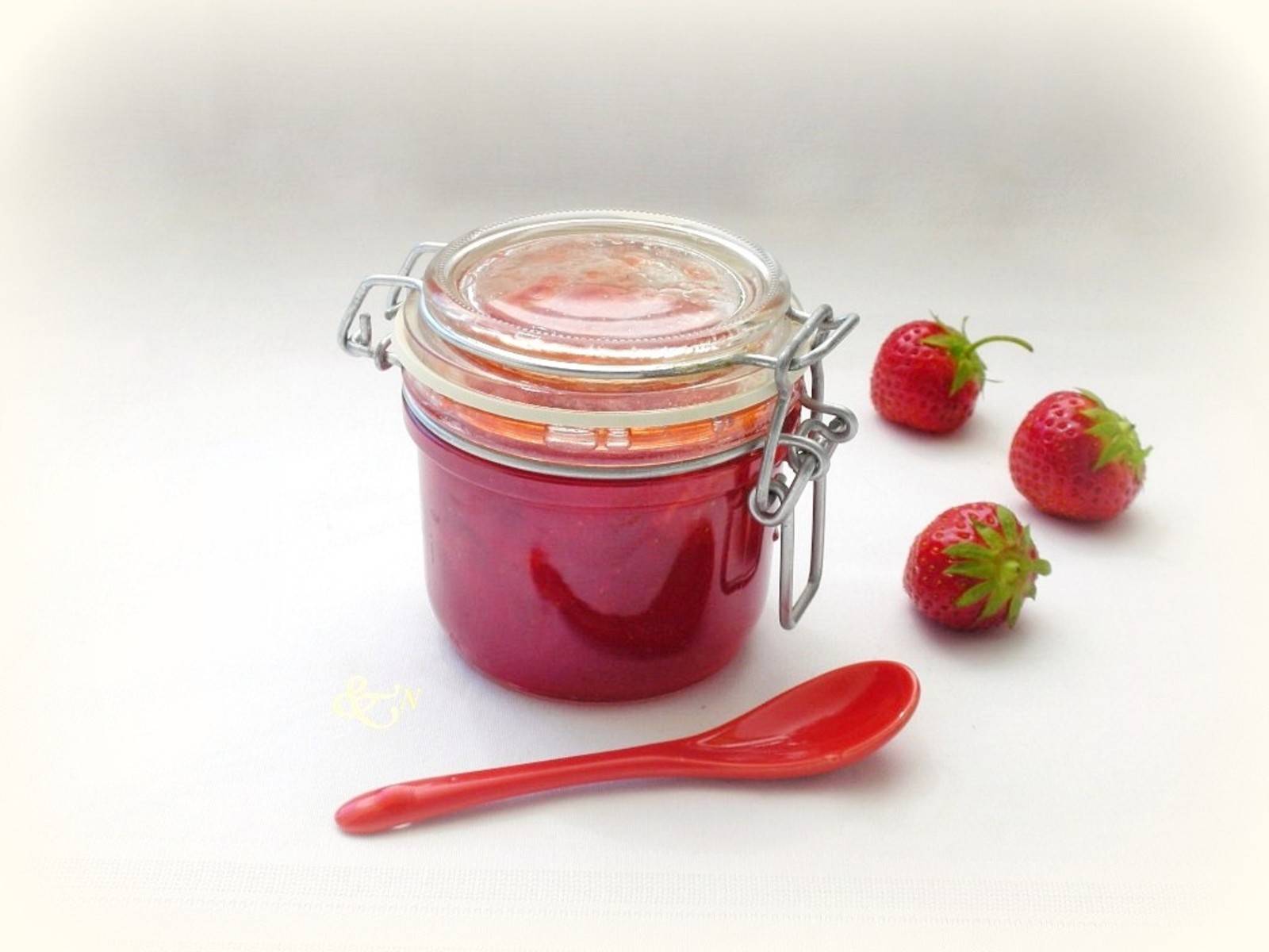 Erdbeer-Sekt-Marmelade Rezept - ichkoche.at Erdbeer-Sekt-Marmelade Rezept - ichkoche.at