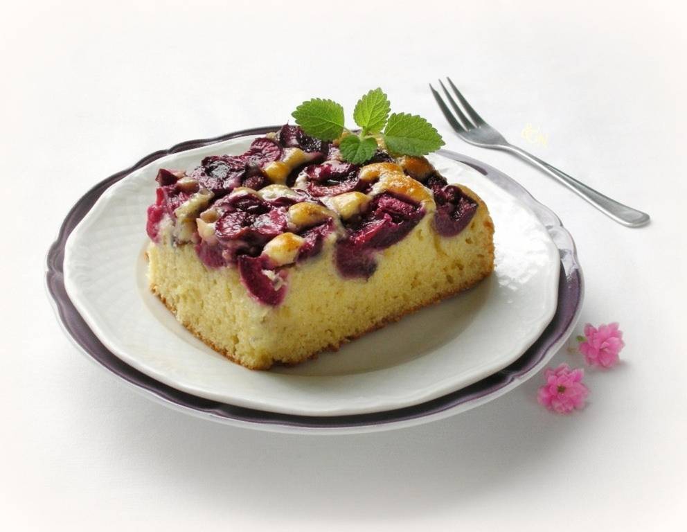 Kuchen mit marinierten Kirschen Kuchen mit marinierten Kirschen