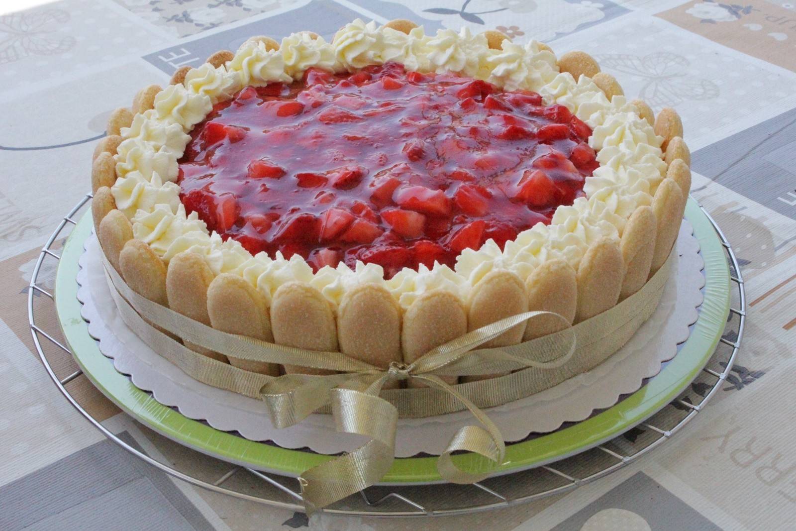 Erdbeer-Charlotte Rezept - ichkoche.de Erdbeer-Charlotte Rezept - ichkoche.de