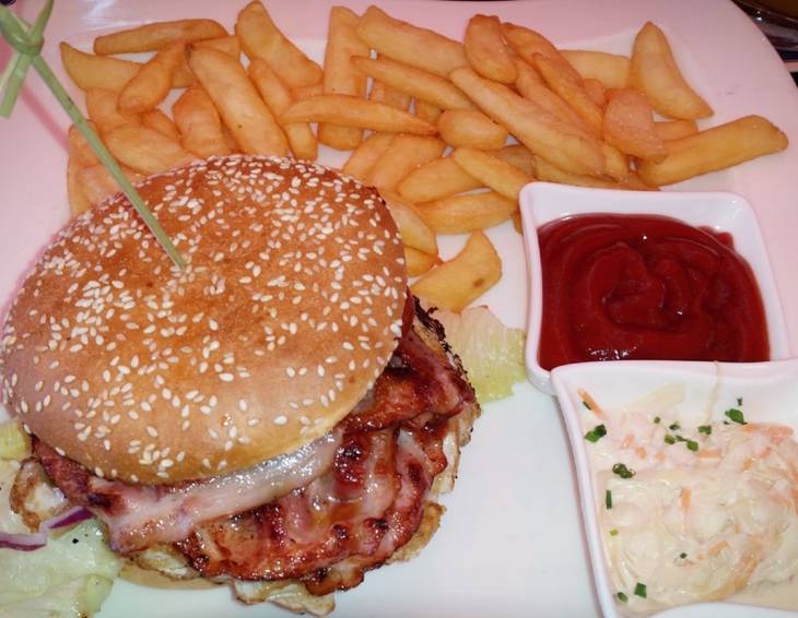 Burger mit Speck