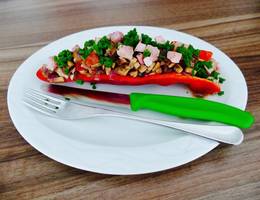 Gefüllte Paprika mit Wurstrestln Gefüllte Paprika mit Wurstrestln