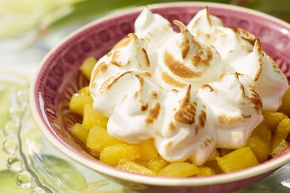 abacaxi com suspiro Ananas mit Schneehaube Rezept