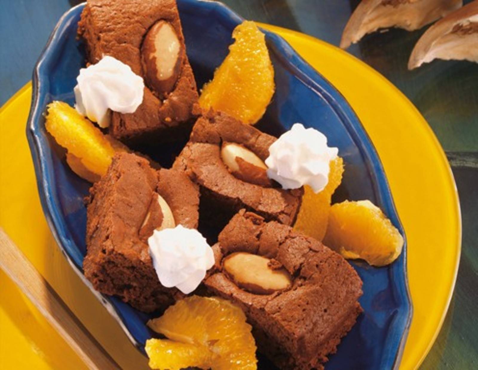 Bolo de chocolate com castanhas-do-Para