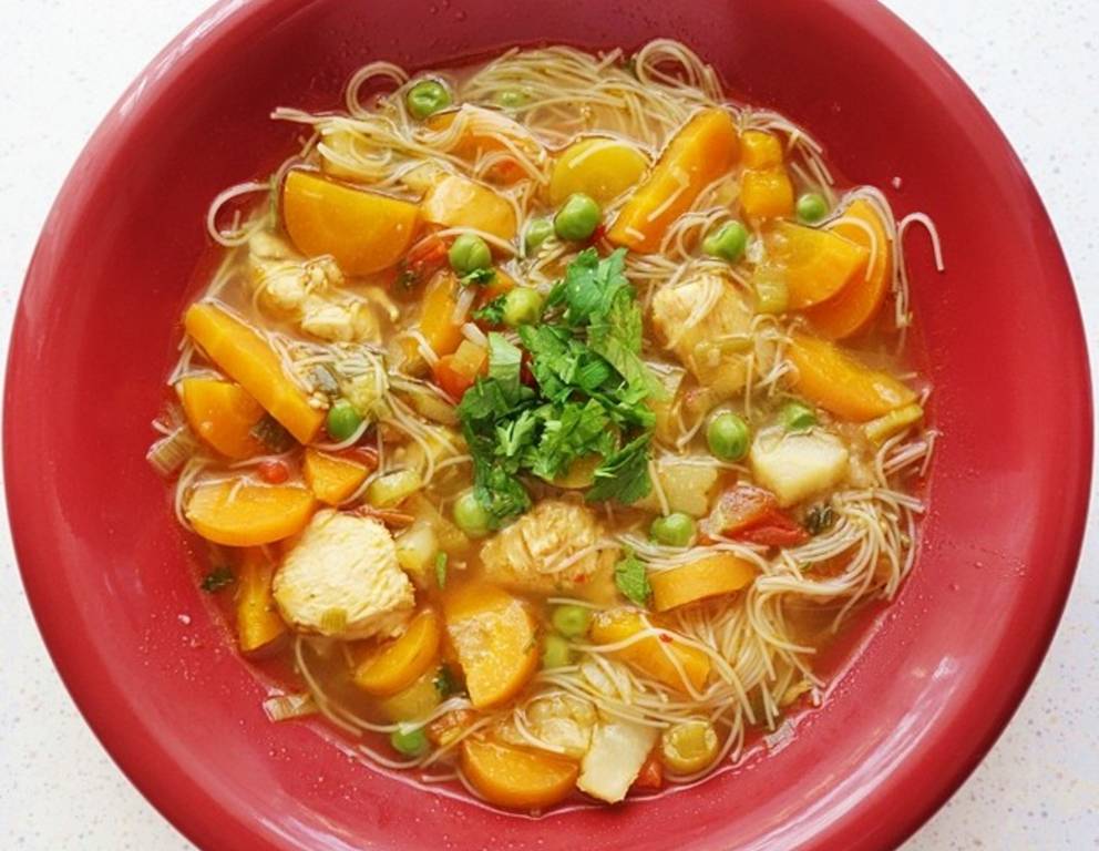 Gemüse-Hühner-Suppentopf Gemüse-Hühner-Suppentopf