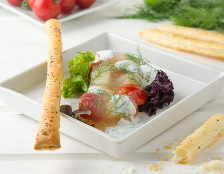Gesulztes Ceviche mit Dilljoghurt und Pfeffersticks Gesulztes Ceviche mit Dilljoghurt und Pfeffersticks