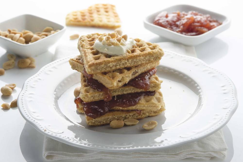 Erdnusswaffeln mit Marmelade Rezept