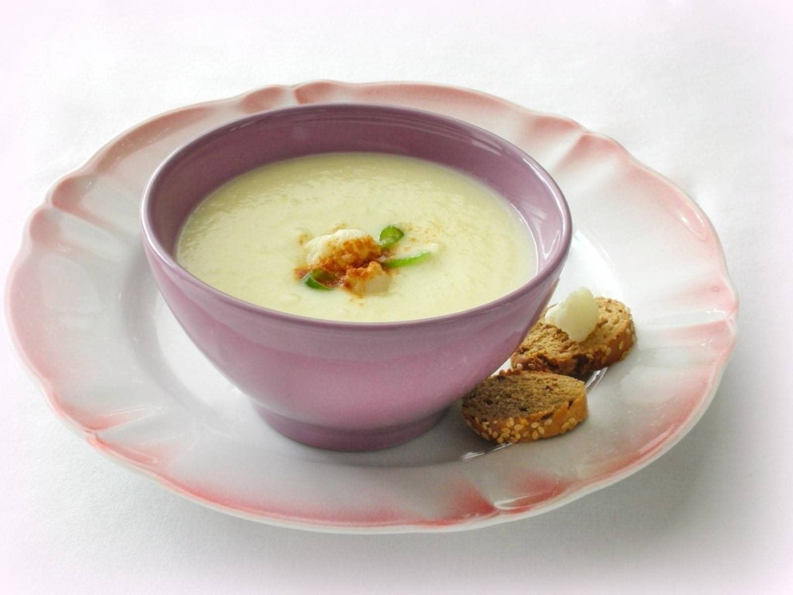 Karfiolcremesuppe Rezept - ichkoche.de Karfiolcremesuppe Rezept - ichkoche.de