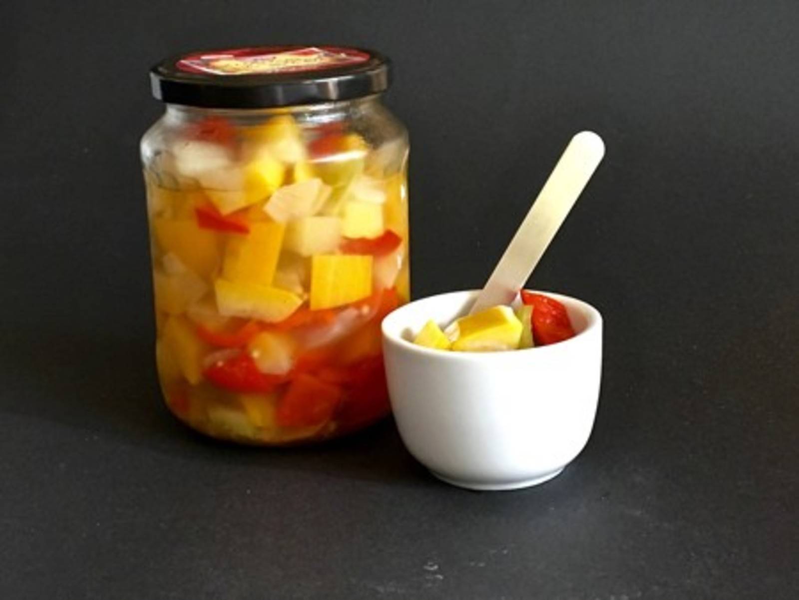 Eingelegtes Paprika-Zucchini-Gemüse Rezept - ichkoche.de Eingelegtes Paprika-Zucchini-Gemüse Rezept - ichkoche.de