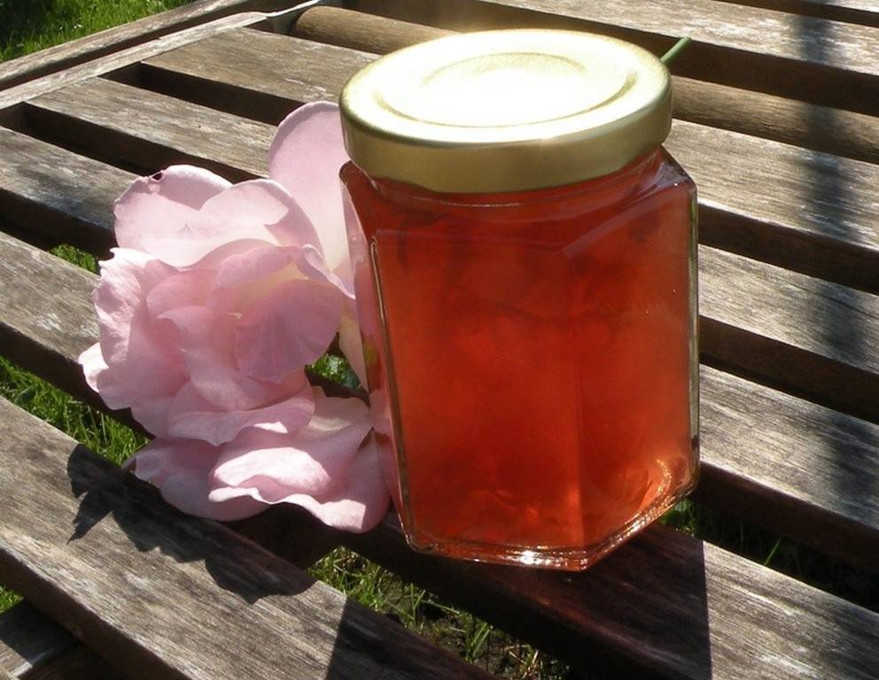 Rosenblütengelee Rosenblütengelee