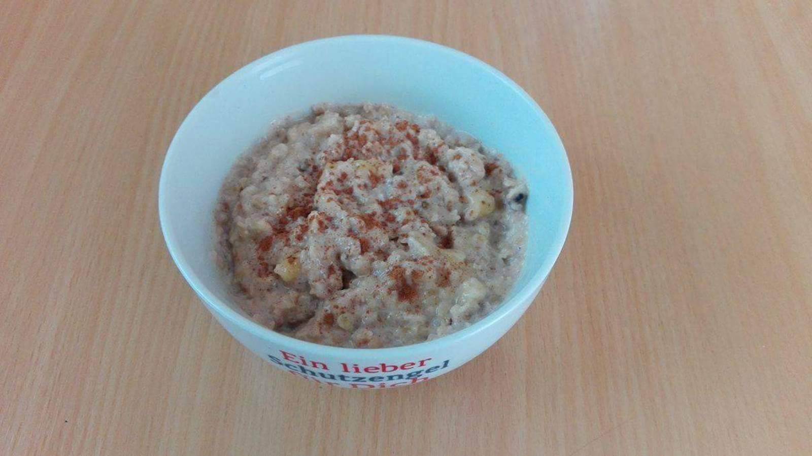 Bananen-Zimt-Haferflocken Rezept - ichkoche.de