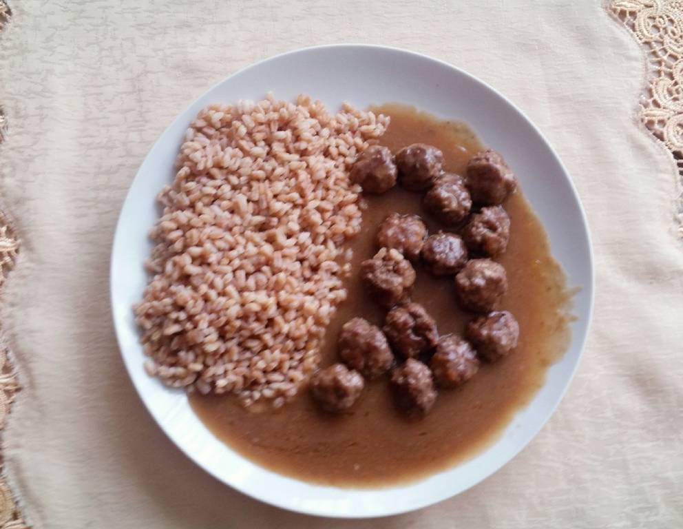 Fleischbällchen mit Dinkelreis Fleischbällchen mit Dinkelreis