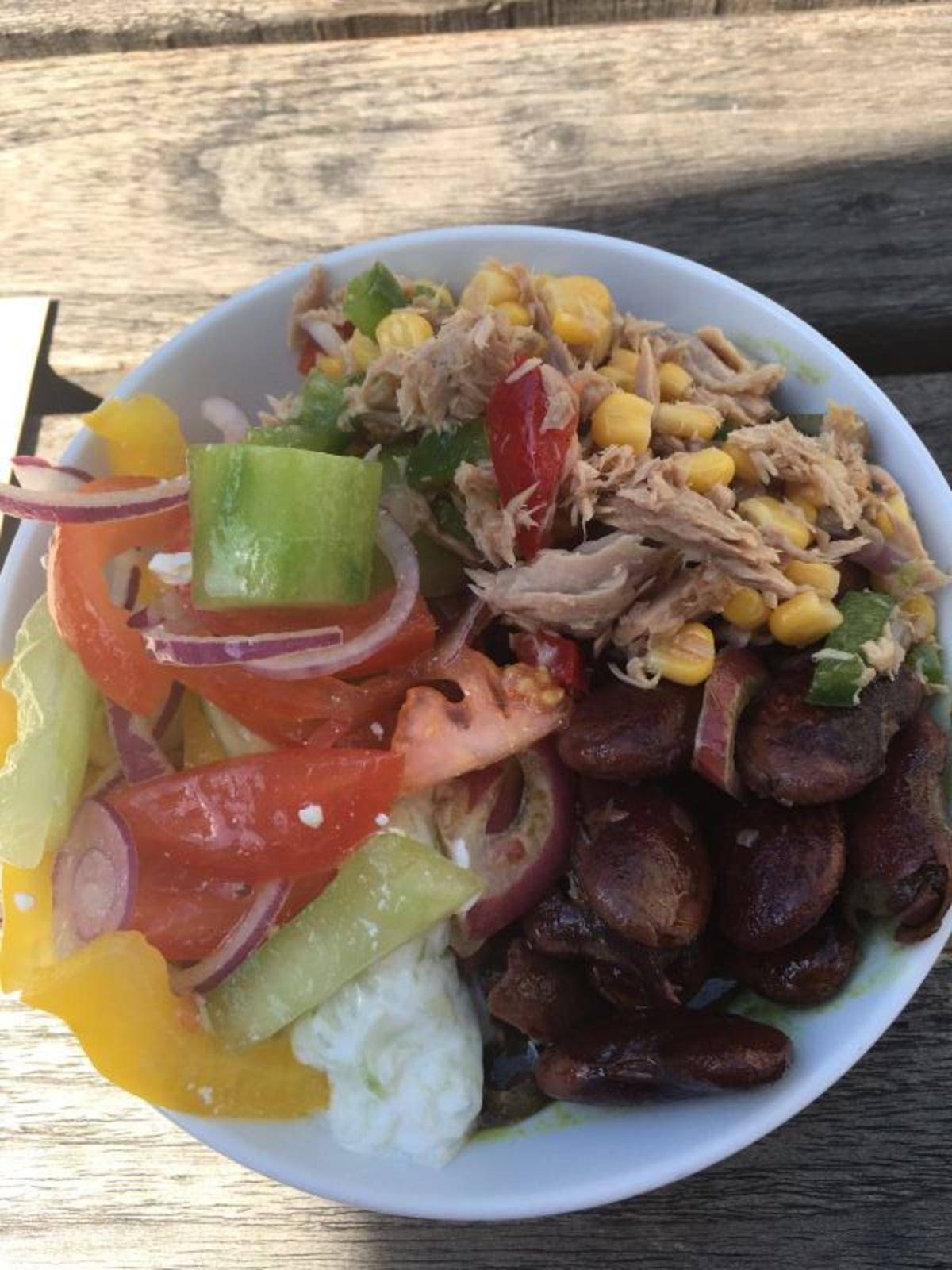 Gemischter Salat mit Thunfisch Rezept - ichkoche.ch Gemischter Salat mit Thunfisch Rezept - ichkoche.ch