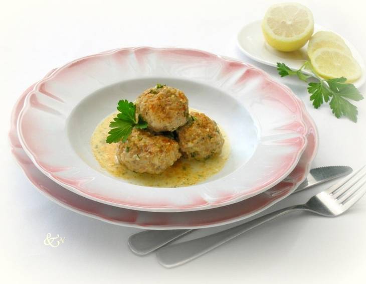 Fleischbällchen in Zitronensauce - Terbiyeli köfte Fleischbällchen in Zitronensauce - Terbiyeli köfte