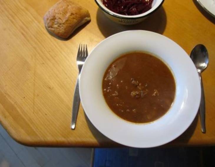 Ungarische Gulaschsuppe