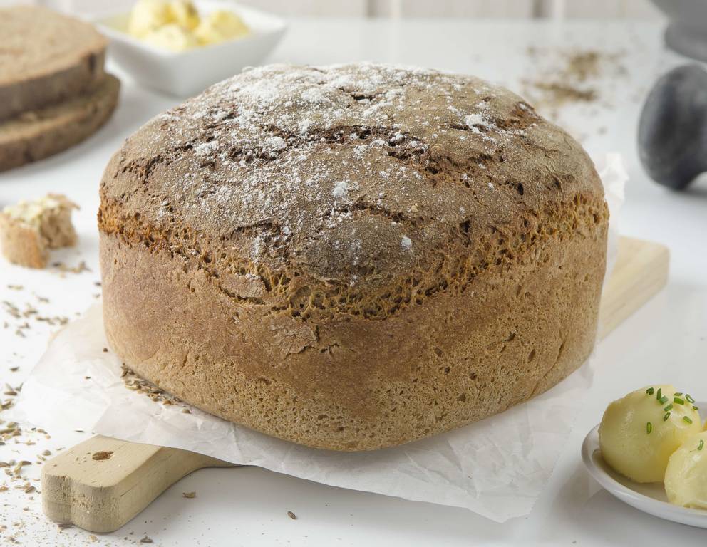 Würziges Bauernbrot aus der Heißluftfritteuse Würziges Bauernbrot aus der Heißluftfritteuse
