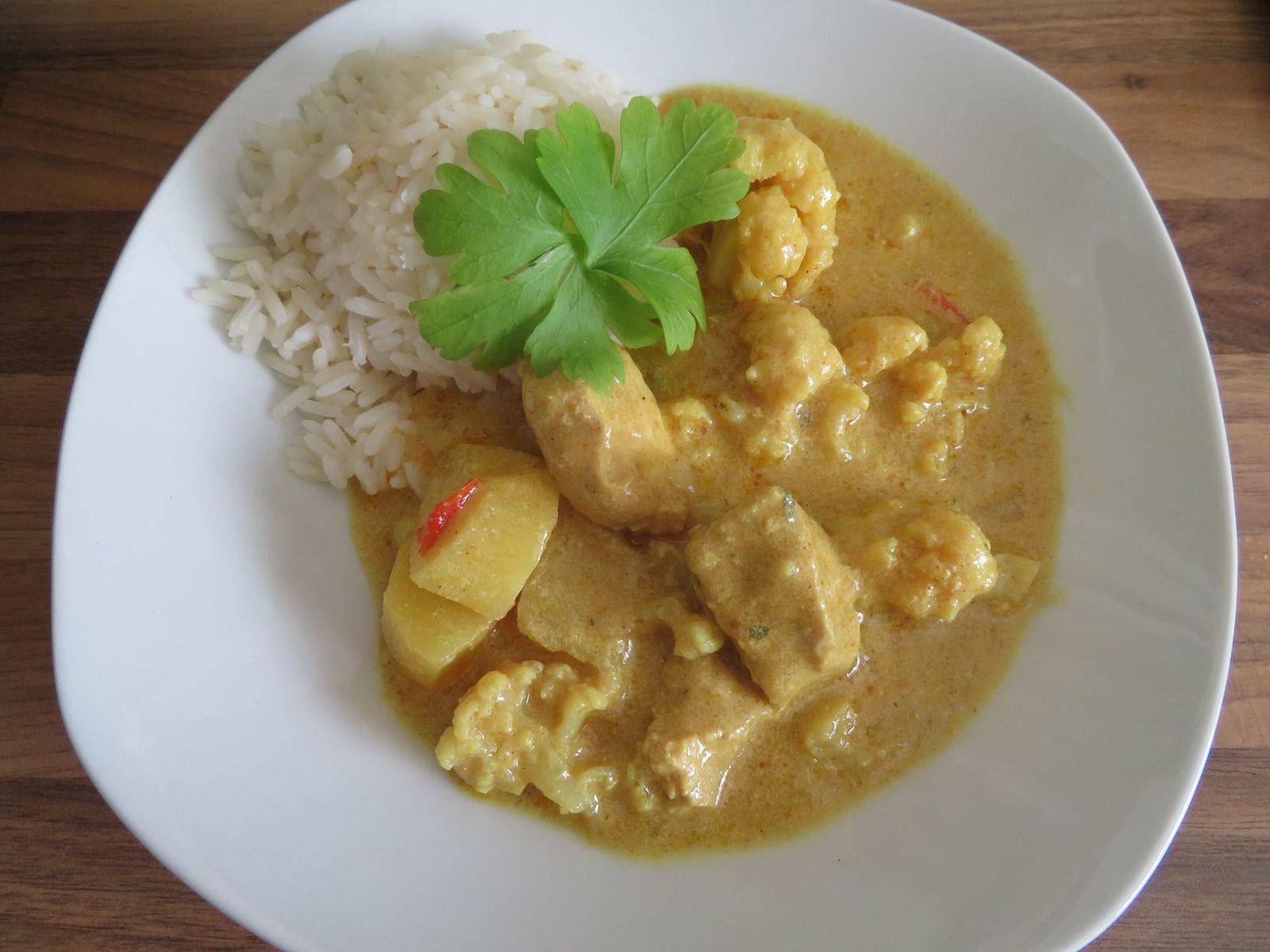 Indisches Hühner-Karfiolcurry