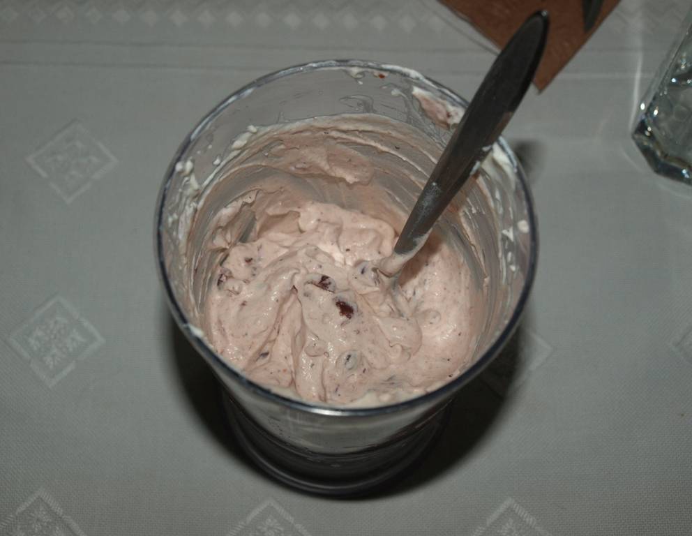 Preiselbeerschlagobers Preiselbeerschlagobers