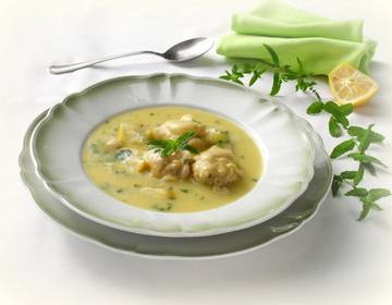 Hühner-Zitronen-Suppe mit Minze