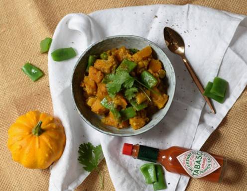 Veganer Kürbis-Curry-Eintopf mit Mango Rezept